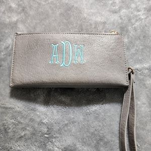 Wristlet wallet